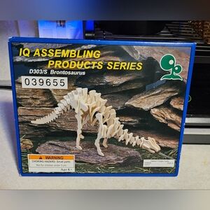 New IQ Assembling Products Series D39655 Brontosaurus 3D Wood Puzzle